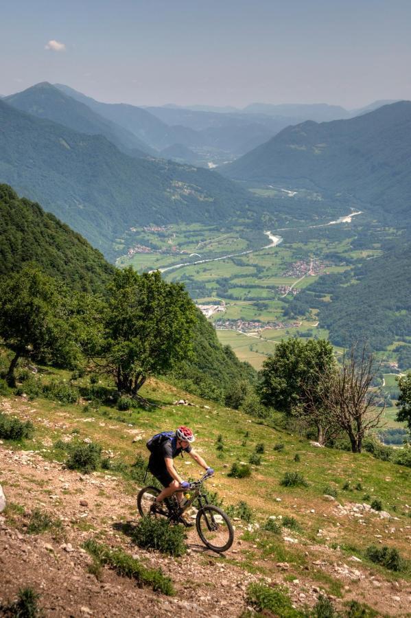 Kamp Koren Kobarid Bagian luar foto
