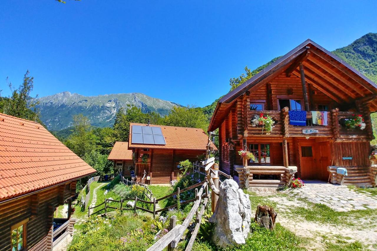 Kamp Koren Kobarid Bagian luar foto