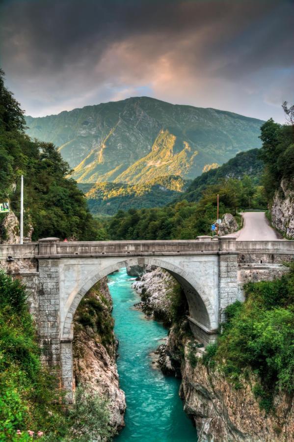 Kamp Koren Kobarid Bagian luar foto