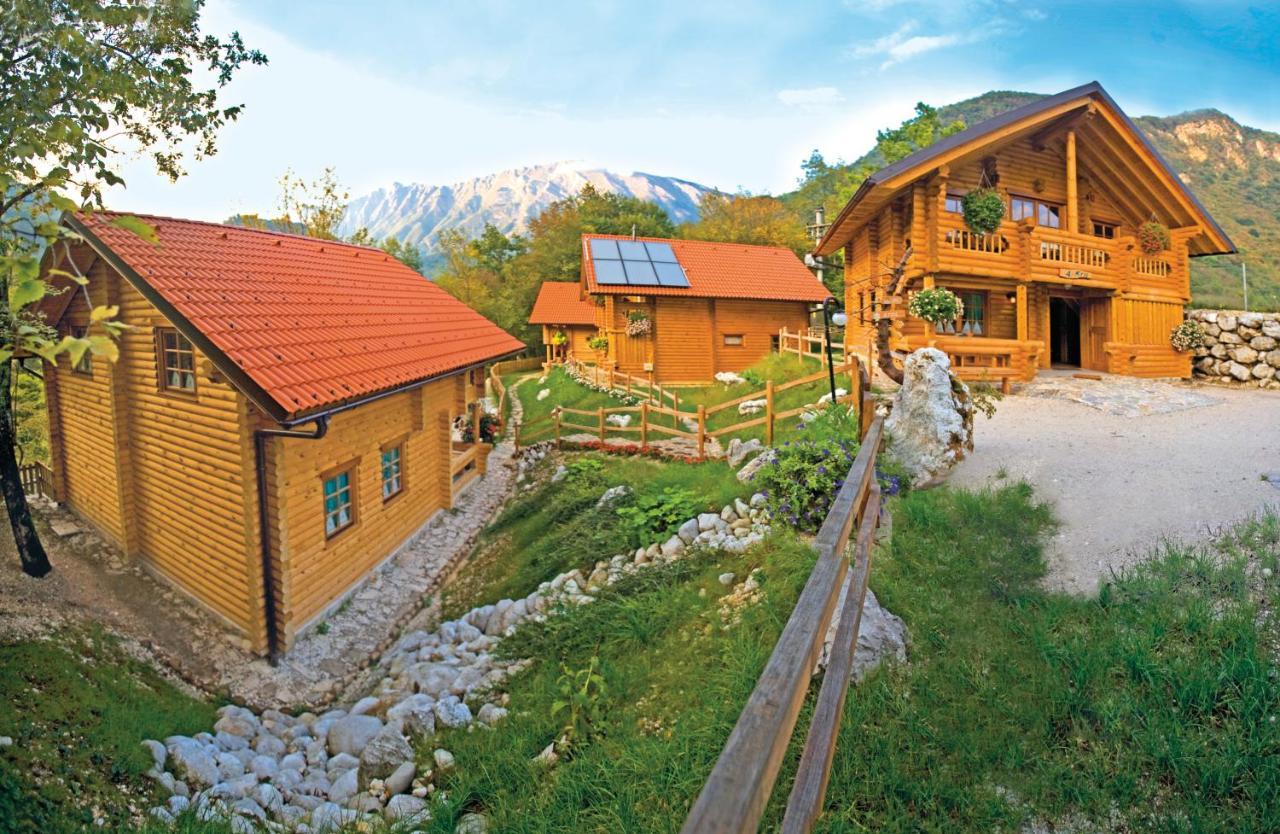 Kamp Koren Kobarid Bagian luar foto