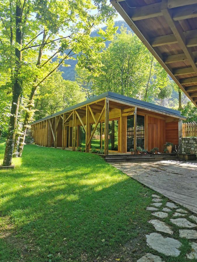 Kamp Koren Kobarid Bagian luar foto