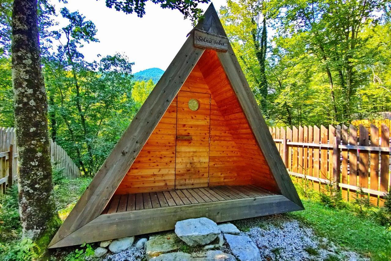Kamp Koren Kobarid Bagian luar foto