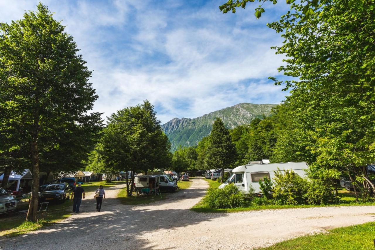 Kamp Koren Kobarid Bagian luar foto