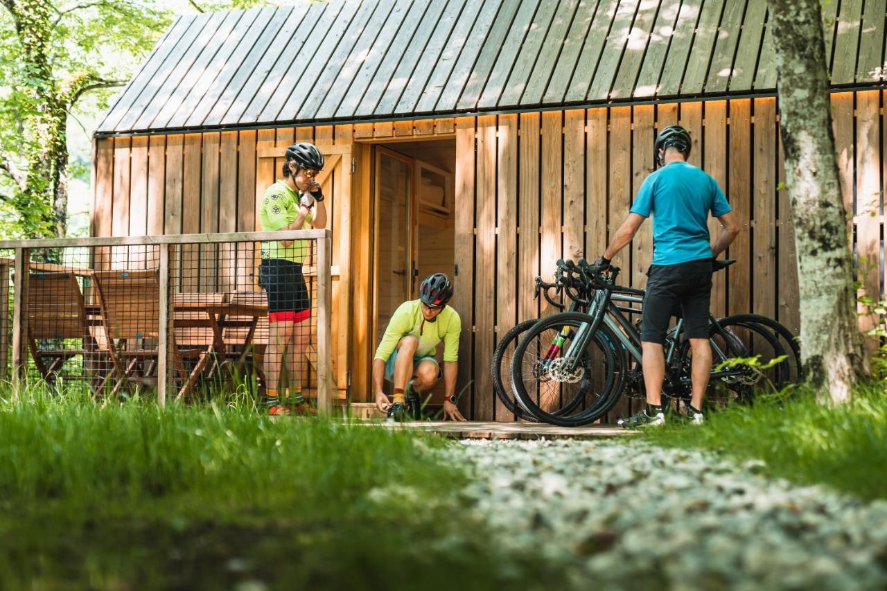 Kamp Koren Kobarid Bagian luar foto